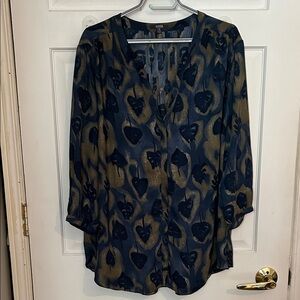 NYDJ Women's Navy and Gold Blouse